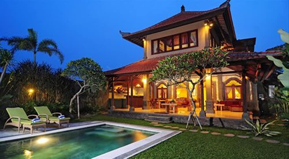Bali Aroma Exclusive Villas Seminyak  Exterior photo